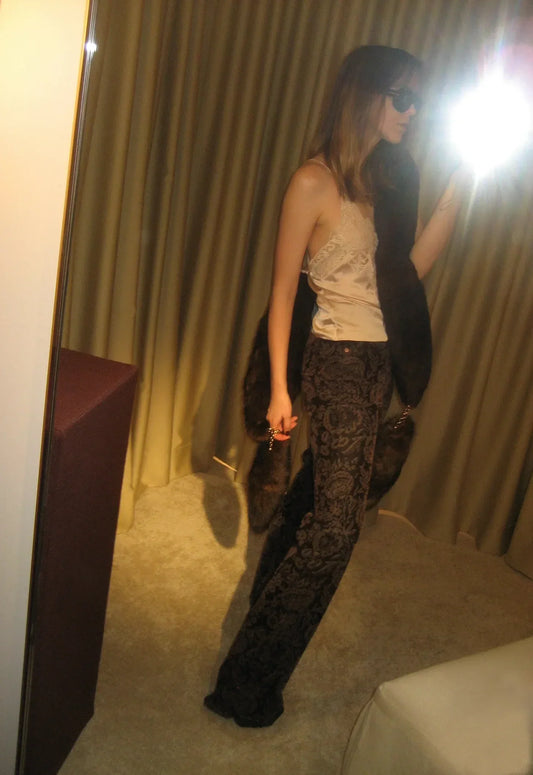 CHLOÉ HAS THAT JE NE SAIS QUOI